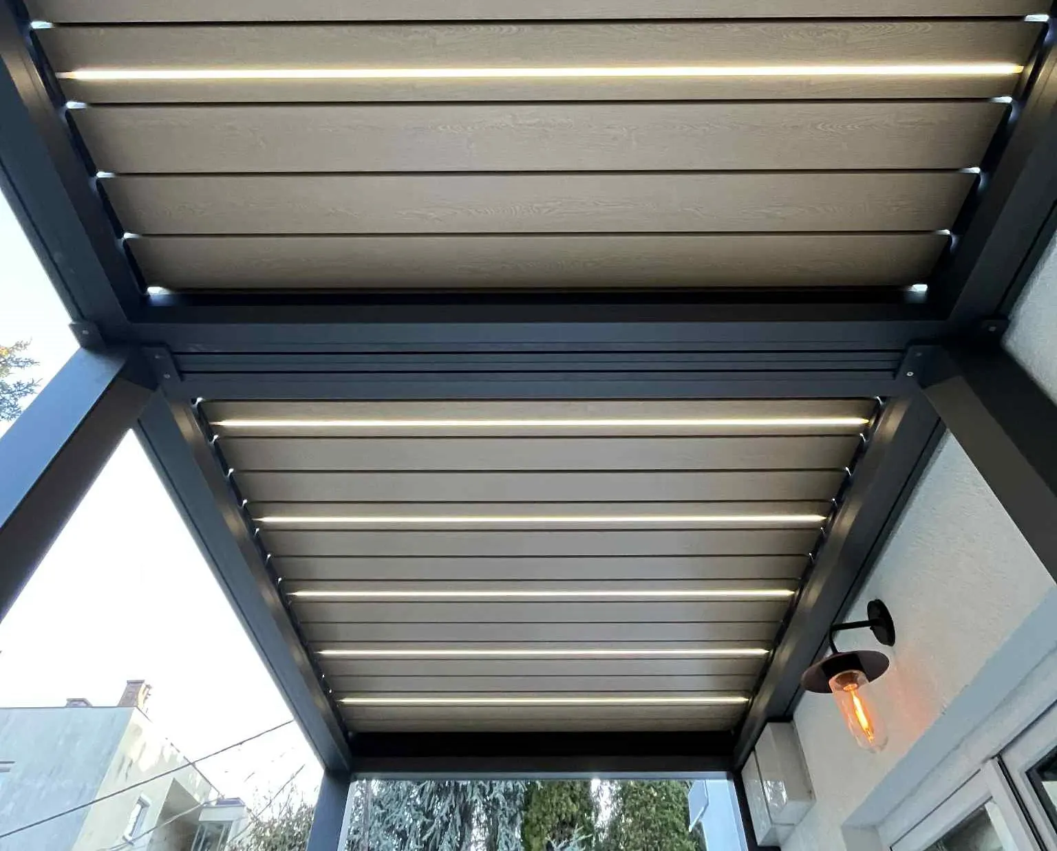 Maßgefertigte AlpenPergola Referenz in Österreich
